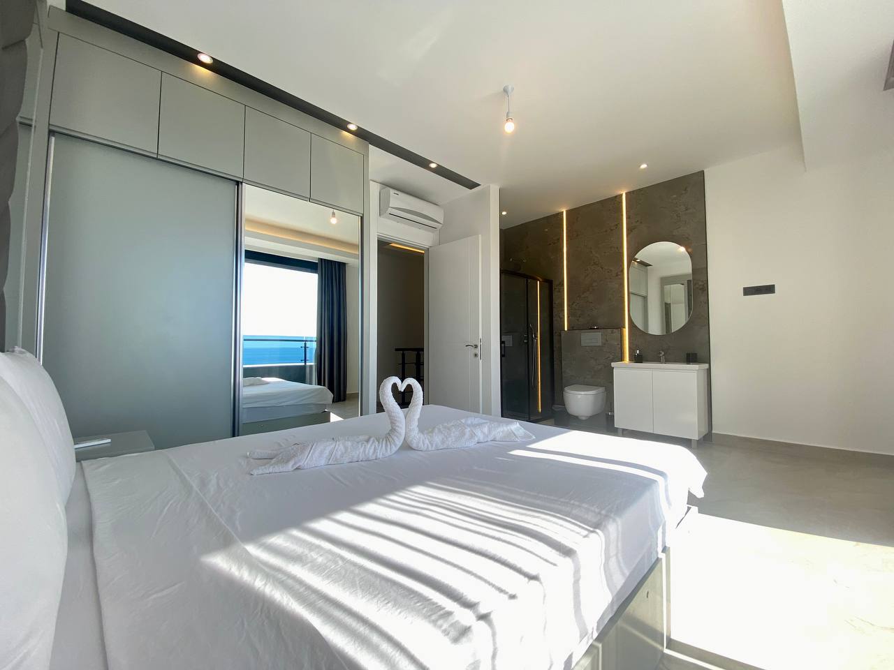 N°22 - Boutique 16 - Duplex Sea Front, For 8 People, Ultra Luxury