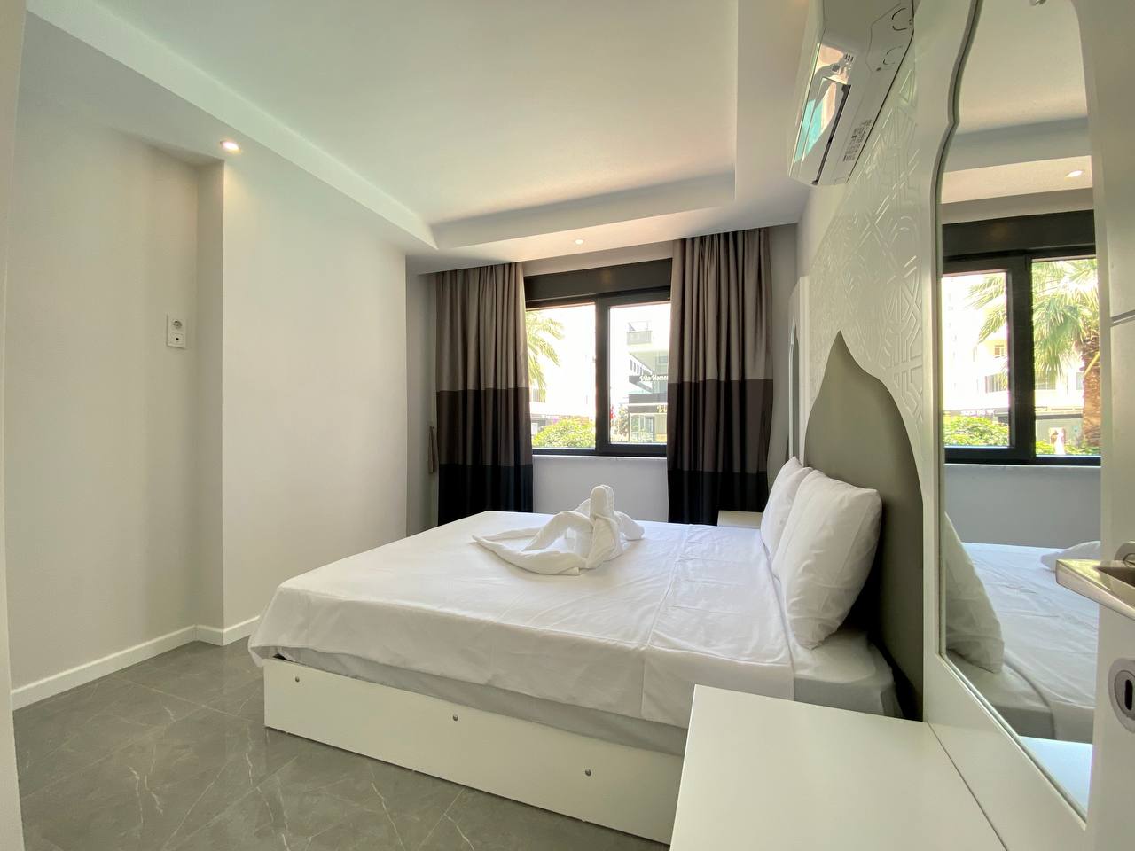 N°01 - Salam Résidence - Spacieux T2 pour 4 personnes - RDC Vue piscine | Décor design oriental