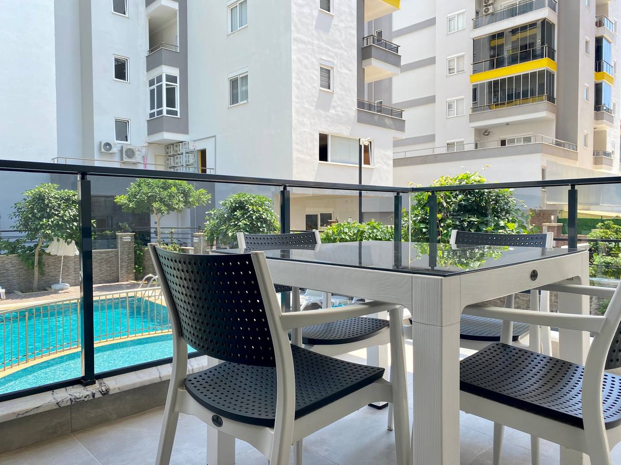 N°01 - Salam Résidence - Spacieux T2 pour 4 personnes - RDC Vue piscine | Décor design oriental